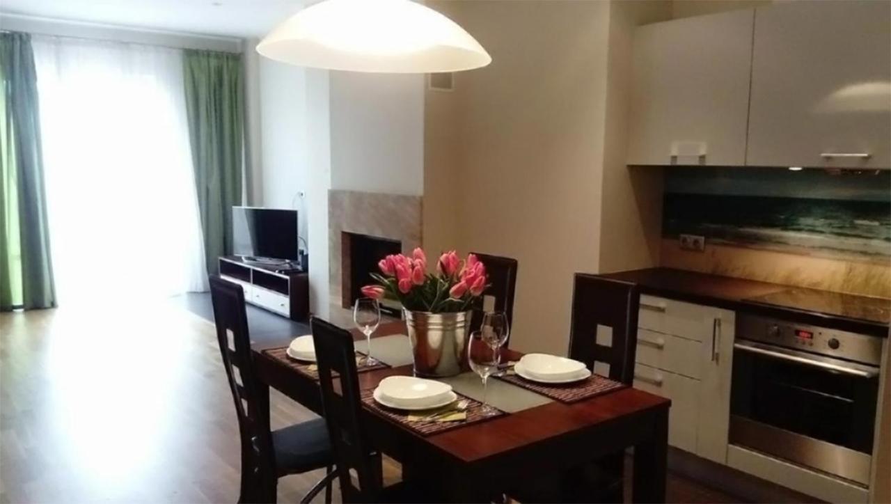 Kungu 25 Oldtown & Free Parking Apartamento Riga Exterior foto
