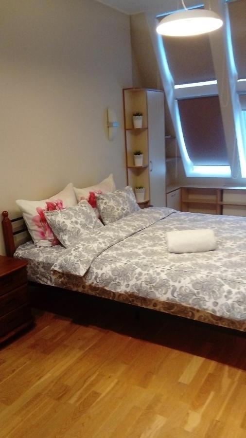 Kungu 25 Oldtown & Free Parking Apartamento Riga Exterior foto