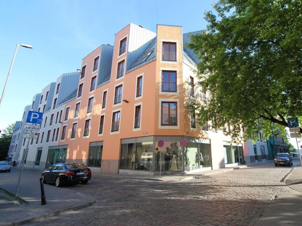 Kungu 25 Oldtown & Free Parking Apartamento Riga Exterior foto